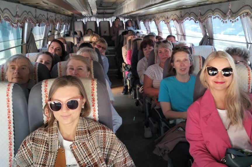 участники выездной экскурсии флешмоба_Екатерины Гуденко.jpg