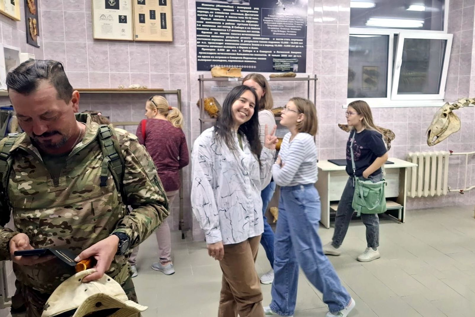 участники экскурсионного флешмоба в Музее анатомии Аграрного университета_altgau.jpg