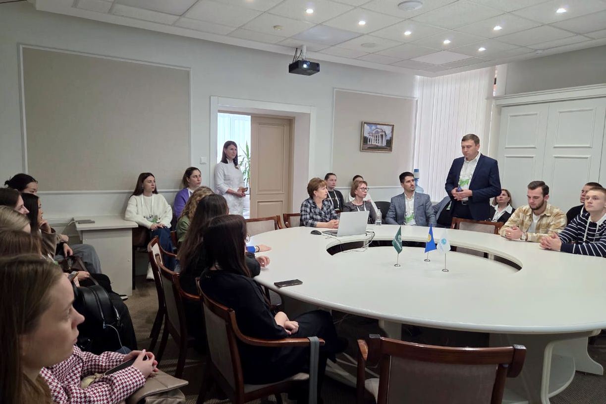 презентация потенциала санатория Алтай-Вест участникам инфотура на Сибмедфорум_Лидия Дашкова.jpg