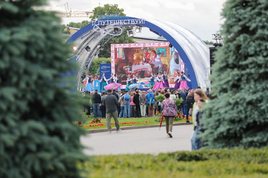 главная сцена фестиваля Путешествуй_Анатолий Стребелев_rustravelforum.com.jpg