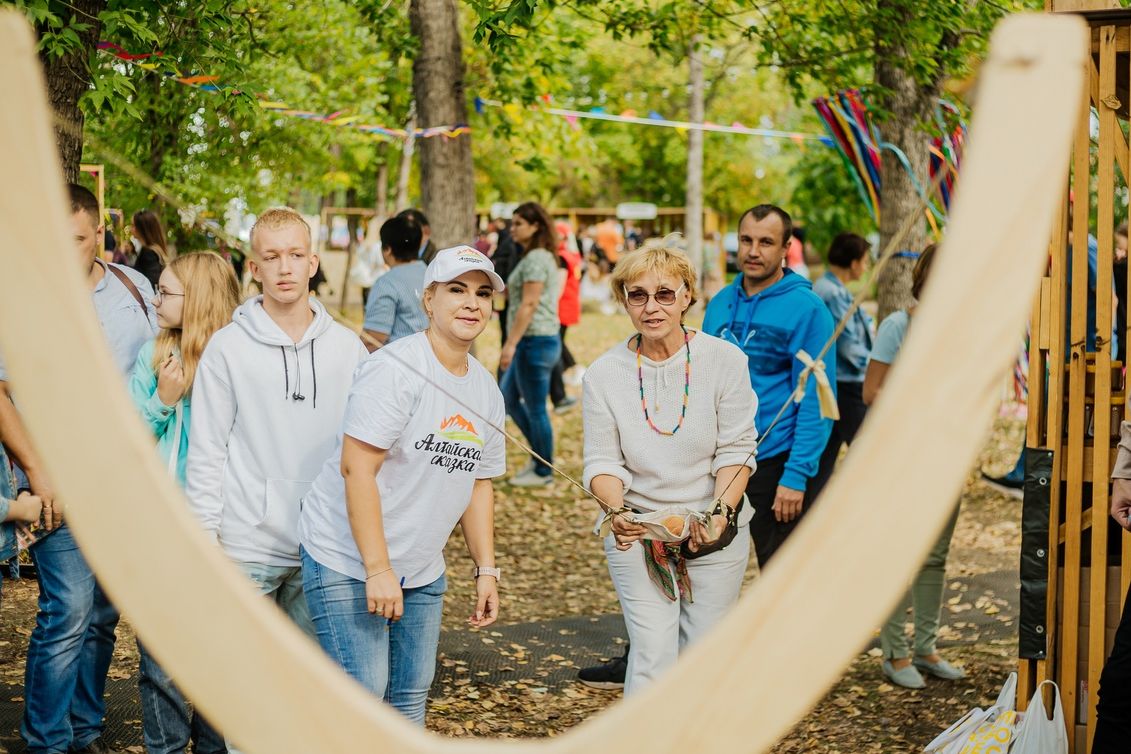 игровые активности на фестивале Алтайские бренды_Лера Назарова.jpg