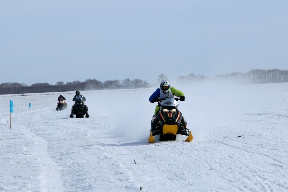 гонки на снегоходах на фестивале Ледок-2022_zavyalovo.ozero330.jpg