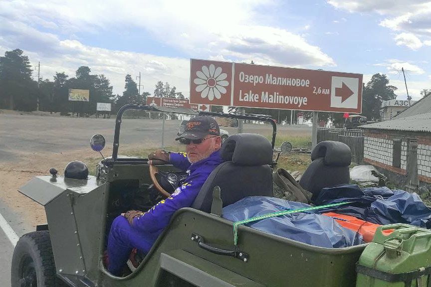 участник ретро-автопробега по соленым озерам Вячеслав Ивин_Евгений Смирнов.jpg