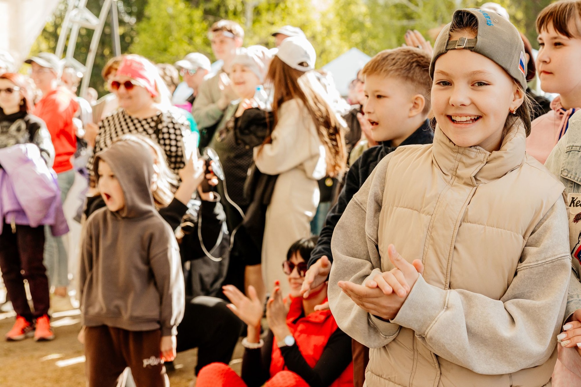 зрители танцевальных баттлов на фестивале Цветение маральника_Татьяна Алдабаева.jpg