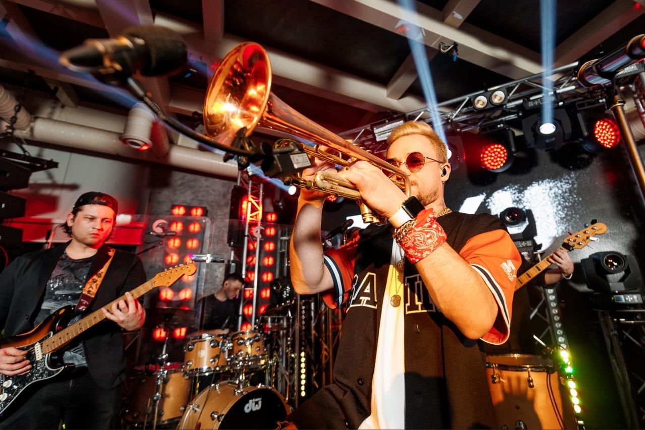 выступление музыкантов группы Градусы_gradusycom.jpg