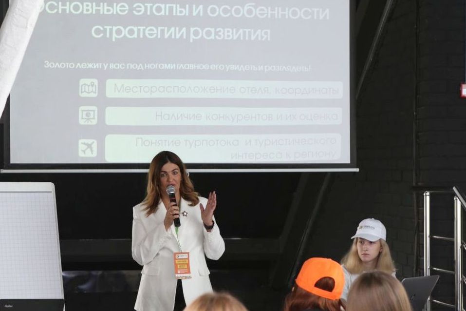 Наталья Маркова на гастрофестивале В Сибири - есть_Алеся Корецкая.jpg