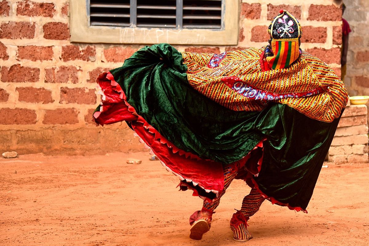 традиционные танцы духов Бенина_Евгений Лавров.jpg