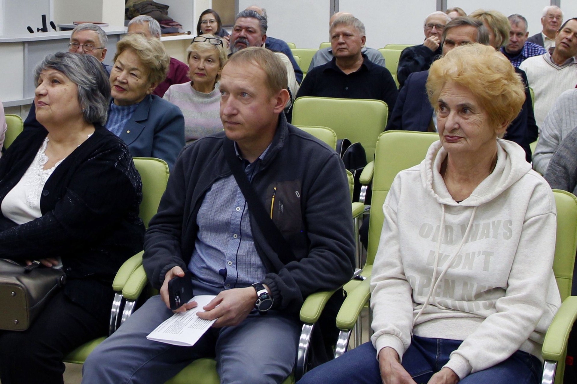 Сергей Блошкин и Галина Пантюхова на встрече турклуба Из странствий дальних_Игорь Глущенко.jpg