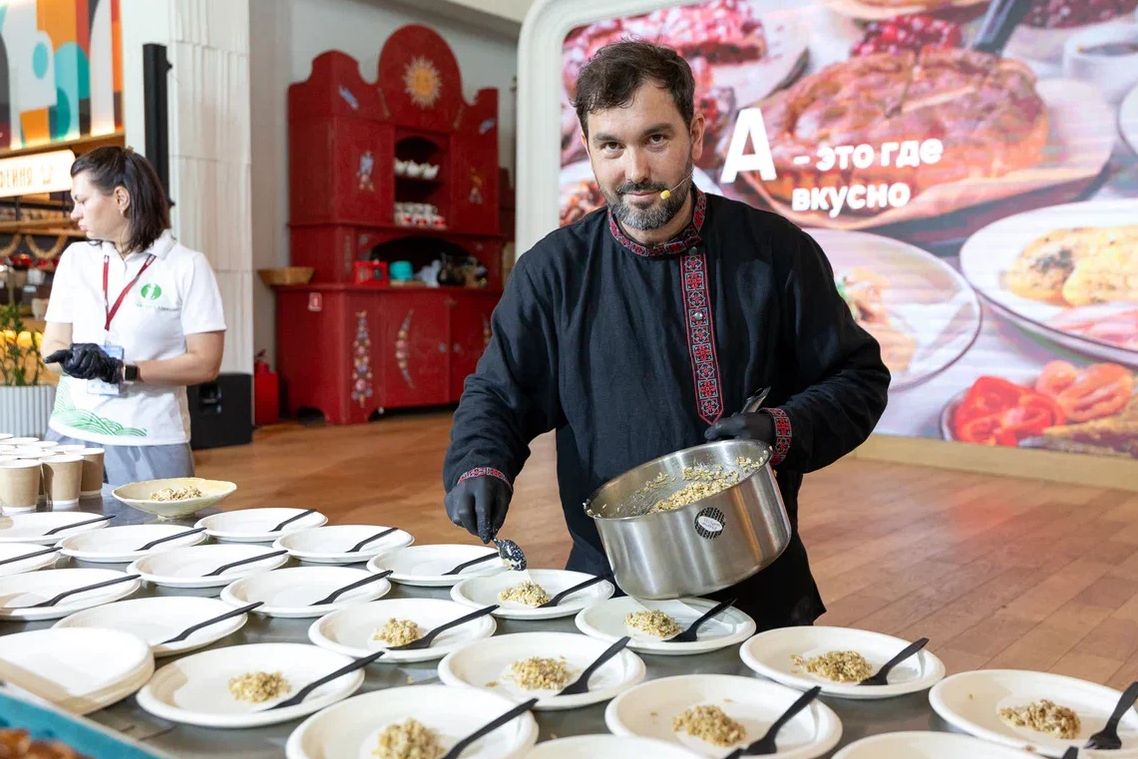 мастер-класс Андрея Мытника в Доме российской кухни_Гастрономическая карта России.jpg мастер-класс Андрея Мытника в Доме российской кухни_Гастрономическая карта России.jpg
