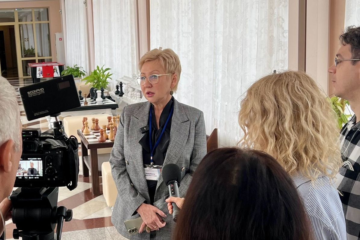 Лариса Нюренбергер_bsu_nsuem.jpg