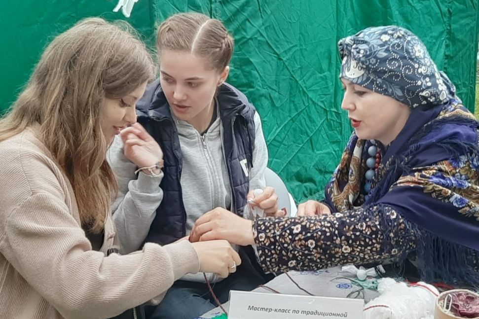 мастер-класс по традиционной тряпичной кукле_Яна Прокушева.jpg