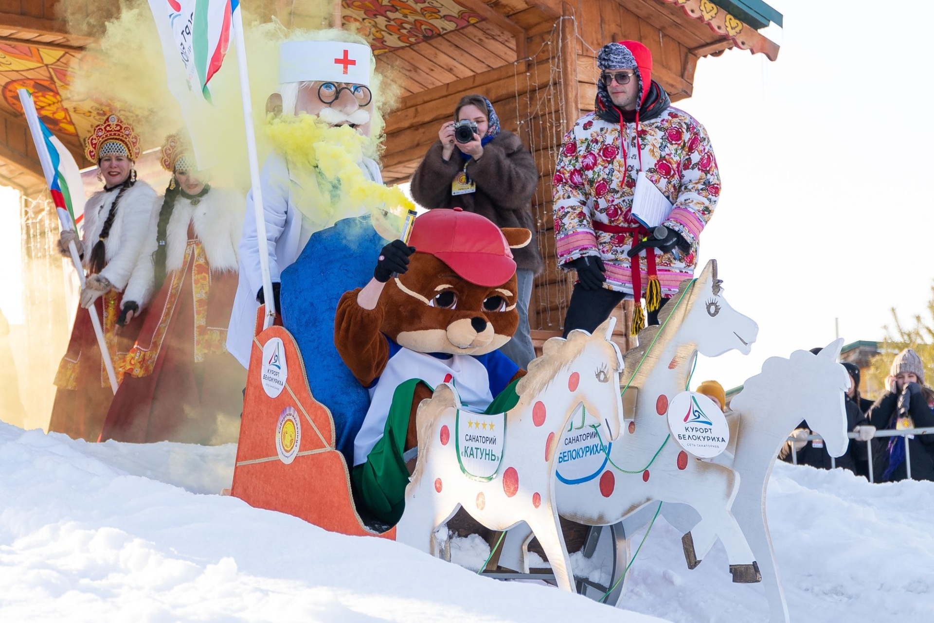 тройка Курорта Белокуриха на конкурсе саней Сибирской Масленицы_Всеволод Клещев_sibmaslenica.jpg