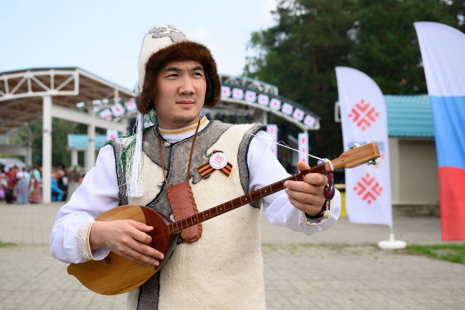 Тимур Санин - участник фестиваля День России на Бирюзовой Катуни_katun-fest.ru.jpg