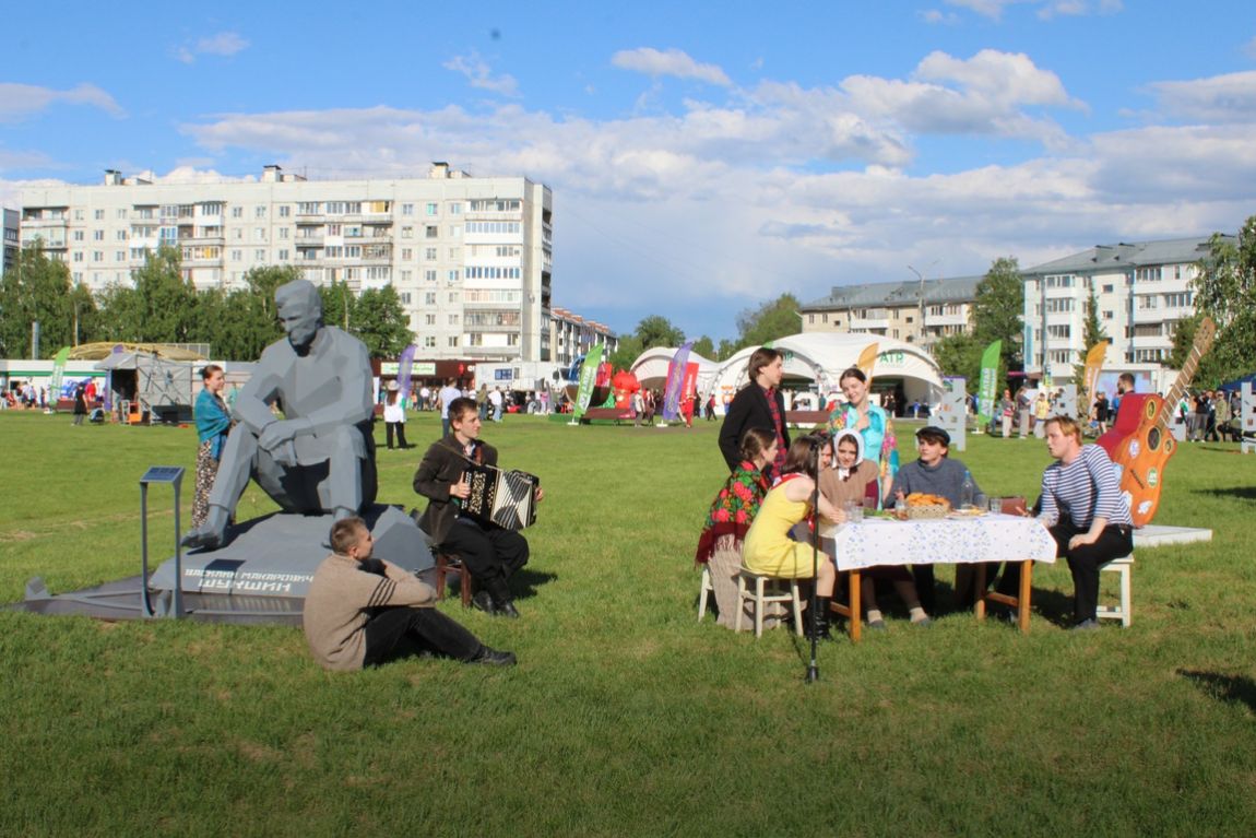 площадка Шукшина в Городе молодежи на форуме АТР_Belokurikhasmi.jpg