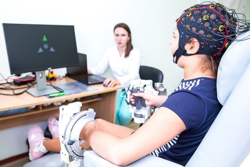 технология адаптированного биоуправления в кабинете Территория спокойствия_НКЦ Симферополь при КФУ_calmness_studio.jpg технология адаптированного биоуправления в кабинете Территория спокойствия_НКЦ Симферополь при КФУ_calmness_studio.jpg