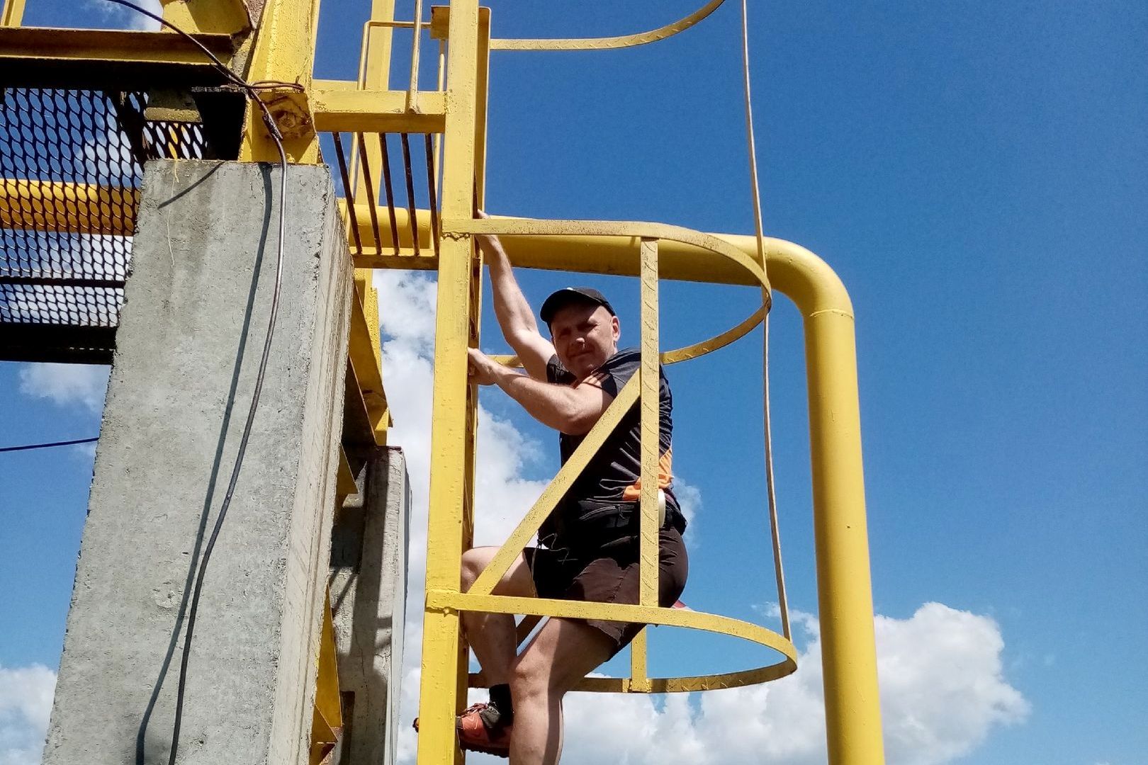 газовый мост над речкой Лосихой_Александр Богумил.jpg