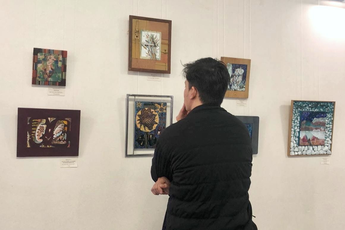 на выставке горячей эмали Осень жжет_museumgorod.jpg