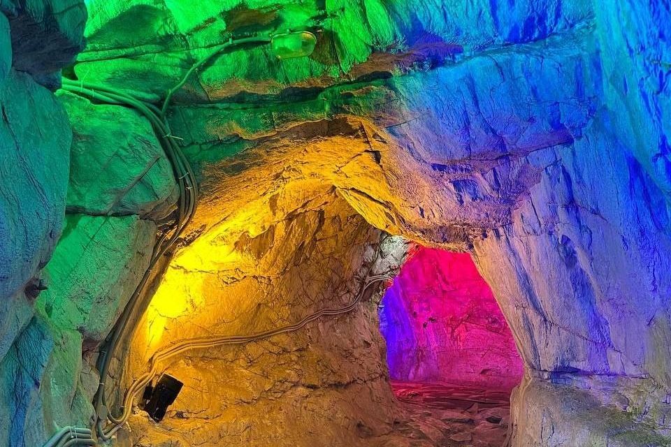 система подсветки Тавдинских пещер_tavda.cave.jpg