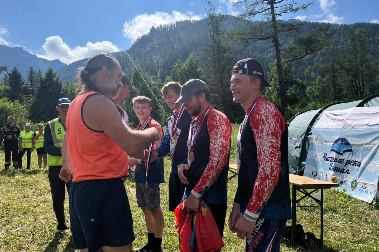 награждение победителей фестиваля на бурной воде Кумир_Виктория Шишкина.jpg