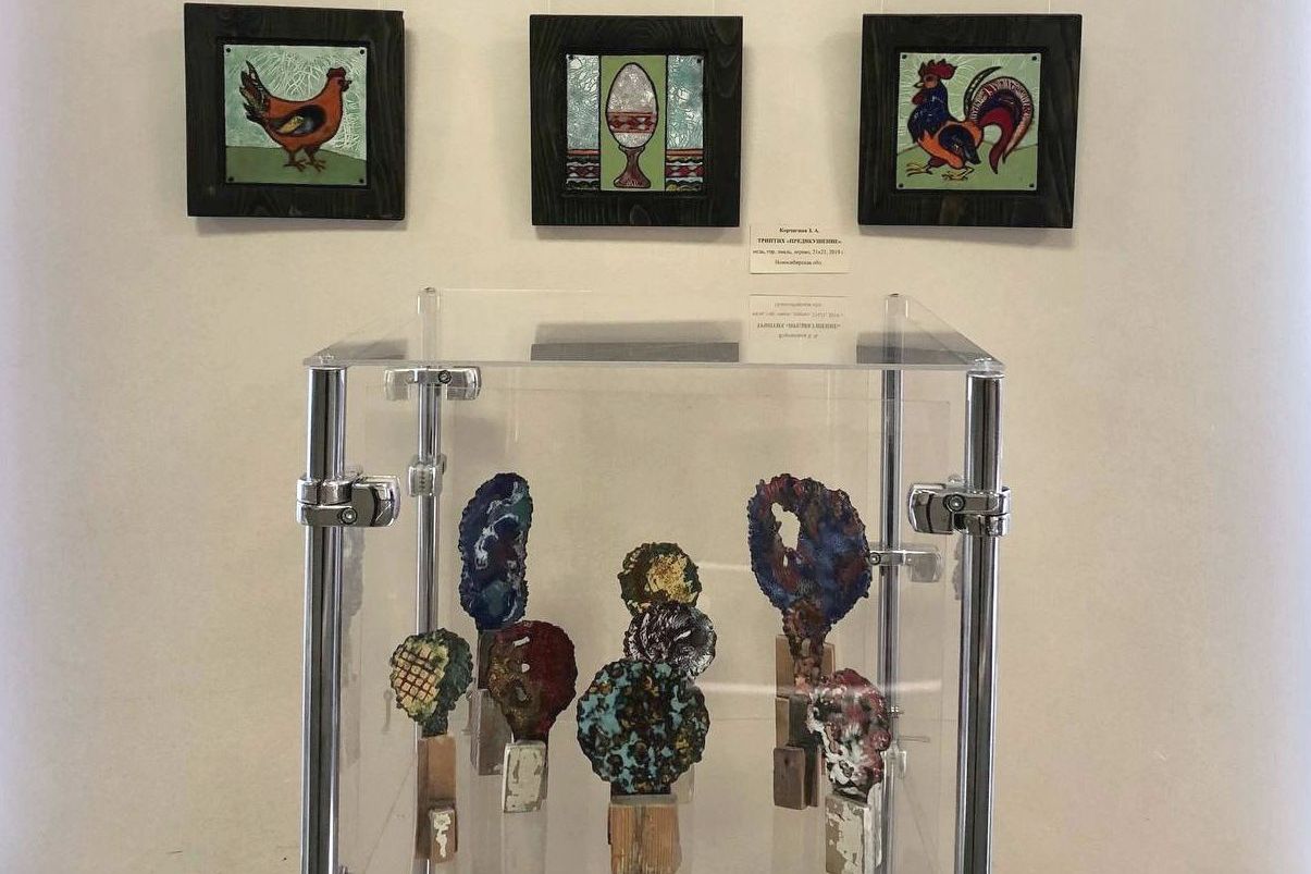 работы Зинаиды Корчагиной на выставке Осень жжет_museumgorod.jpg