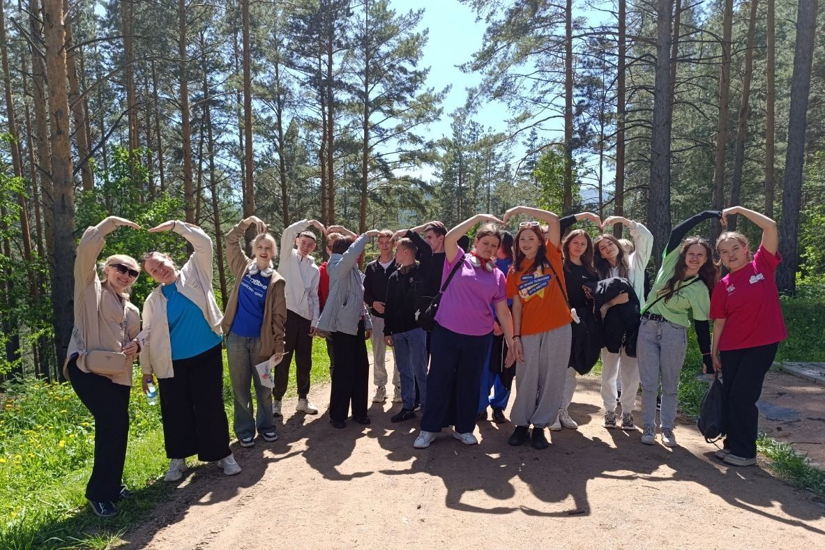 участники экскурсии Артек в Белокурихе_Лариса Таксанова.jpg