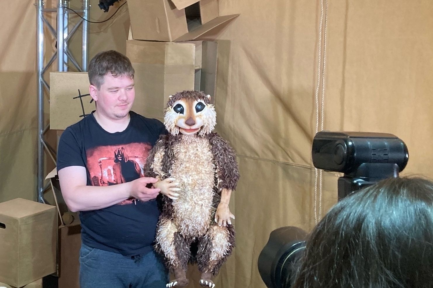 персонаж спектакля Пкщерный человек_altstd.jpg