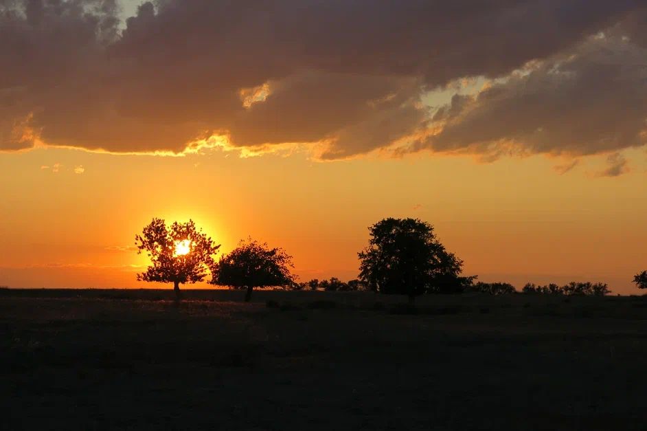 закат на озере_ретро-пробег 2023_Аркадий Гайдамака.jpg