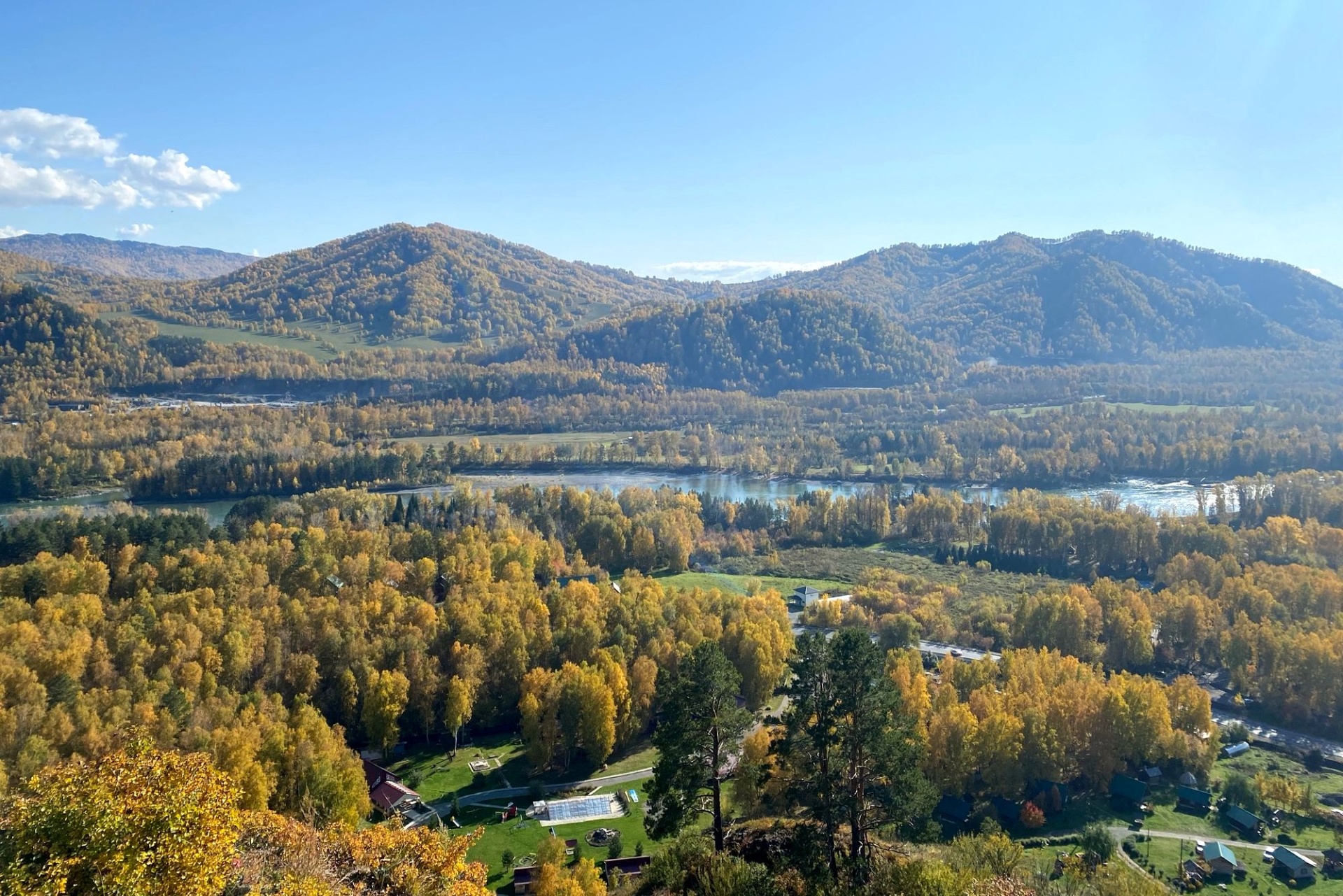 вид на усадьбу Сокол с Тропы здоровья_usadba_sokol.jpg