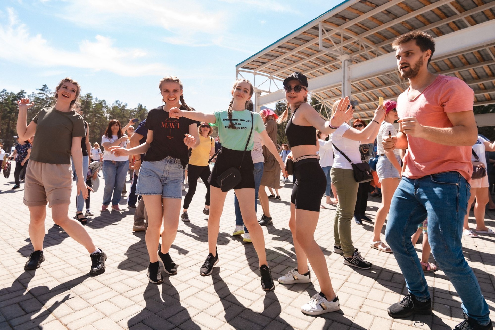 танцпол на фестивале Цветение маральника_Сергей Богомолов.jpg