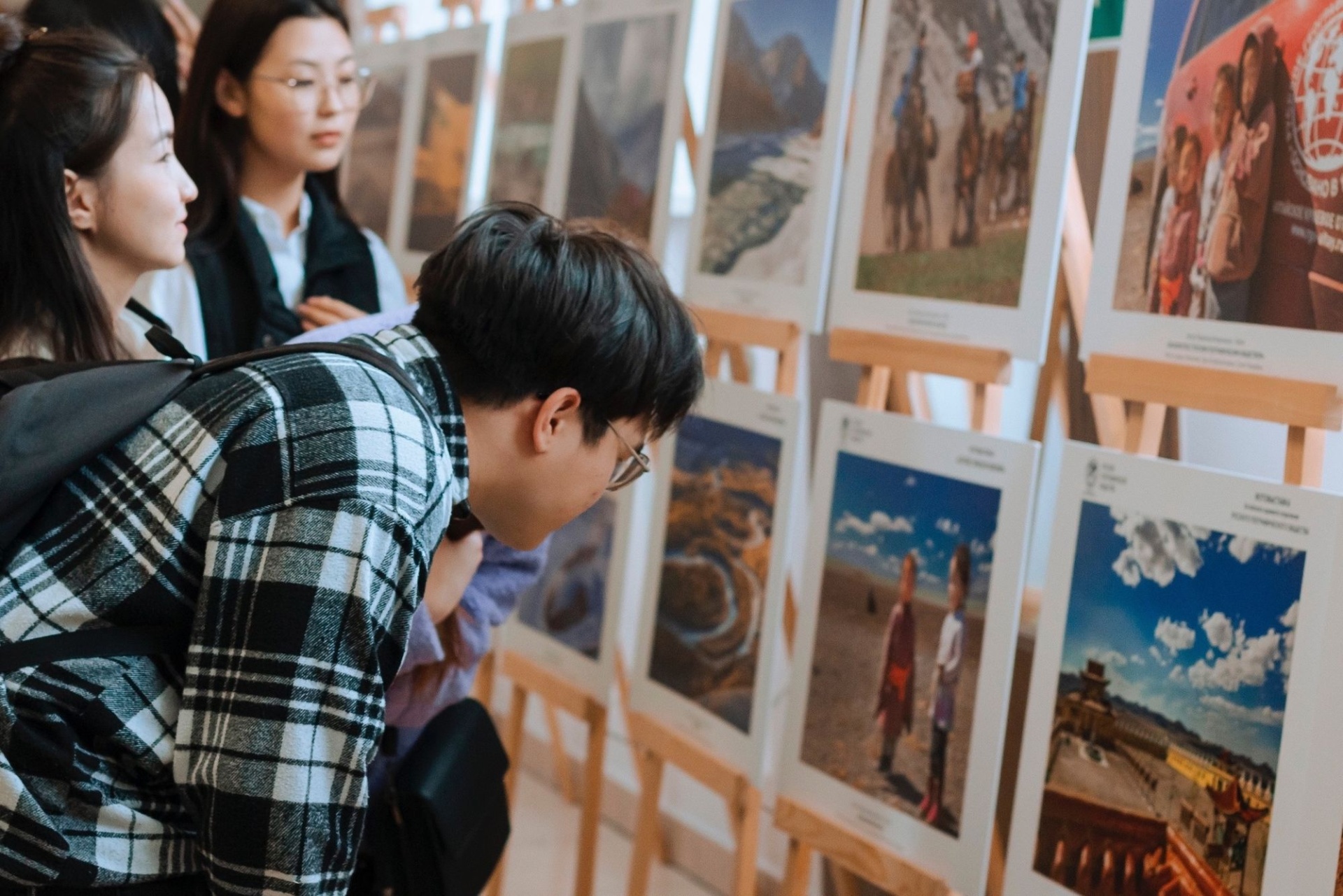 фотовыставка Владимира Владимирова в Горно-алтайском университете_gasu_ru.jpg