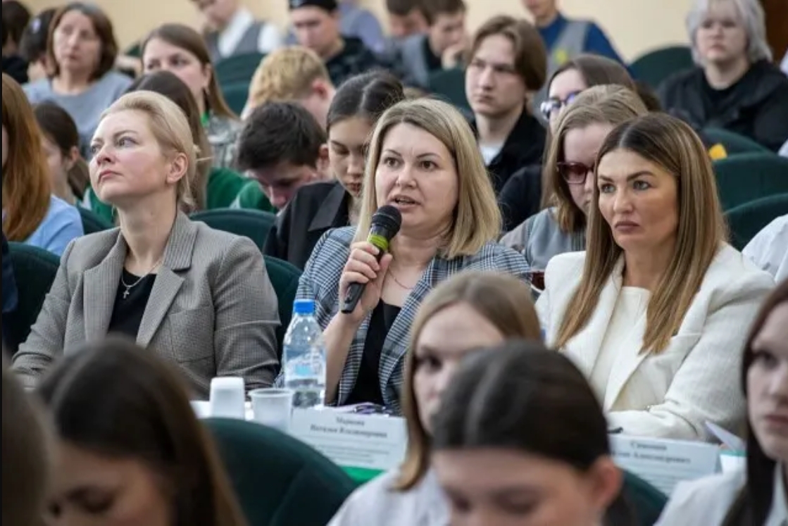 члены жюри конкурса студенческих проектов для сферы туризма_aag_professionalitet.jpeg