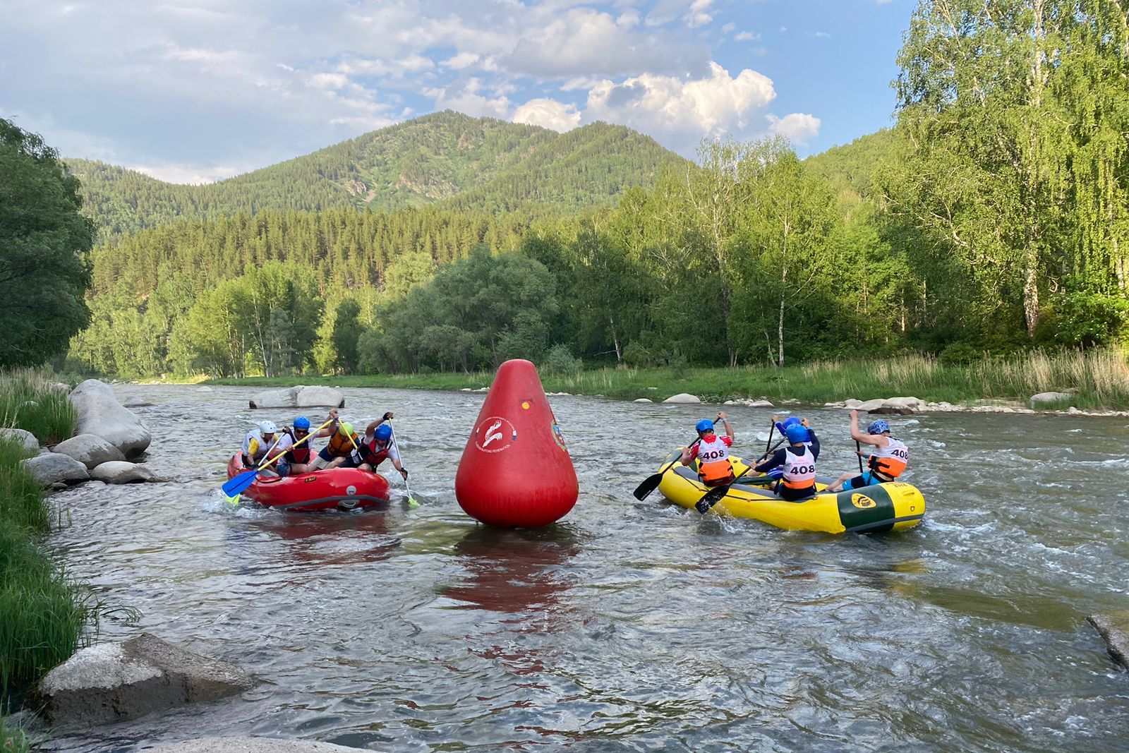 соревнования по рафтингу на фестивале Песчаная.jpg