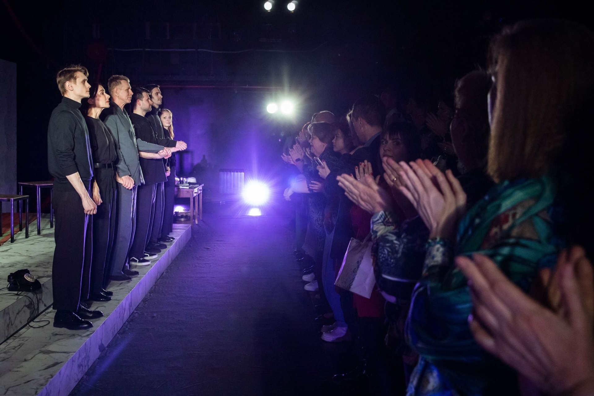 финал из спектакля Титов Долгое ожидание_afishabrn.jpg