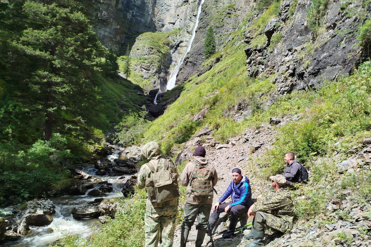 экспедиция проекта Алтайский тропинг на водопаде Жираф реки Шинок_Марина Танкова.jpg