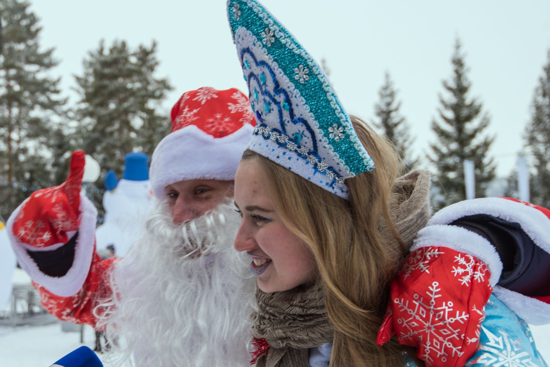 Дед Мороз и Снегурочка на Алтайской зимовке_Руслан Олинчук.jpg