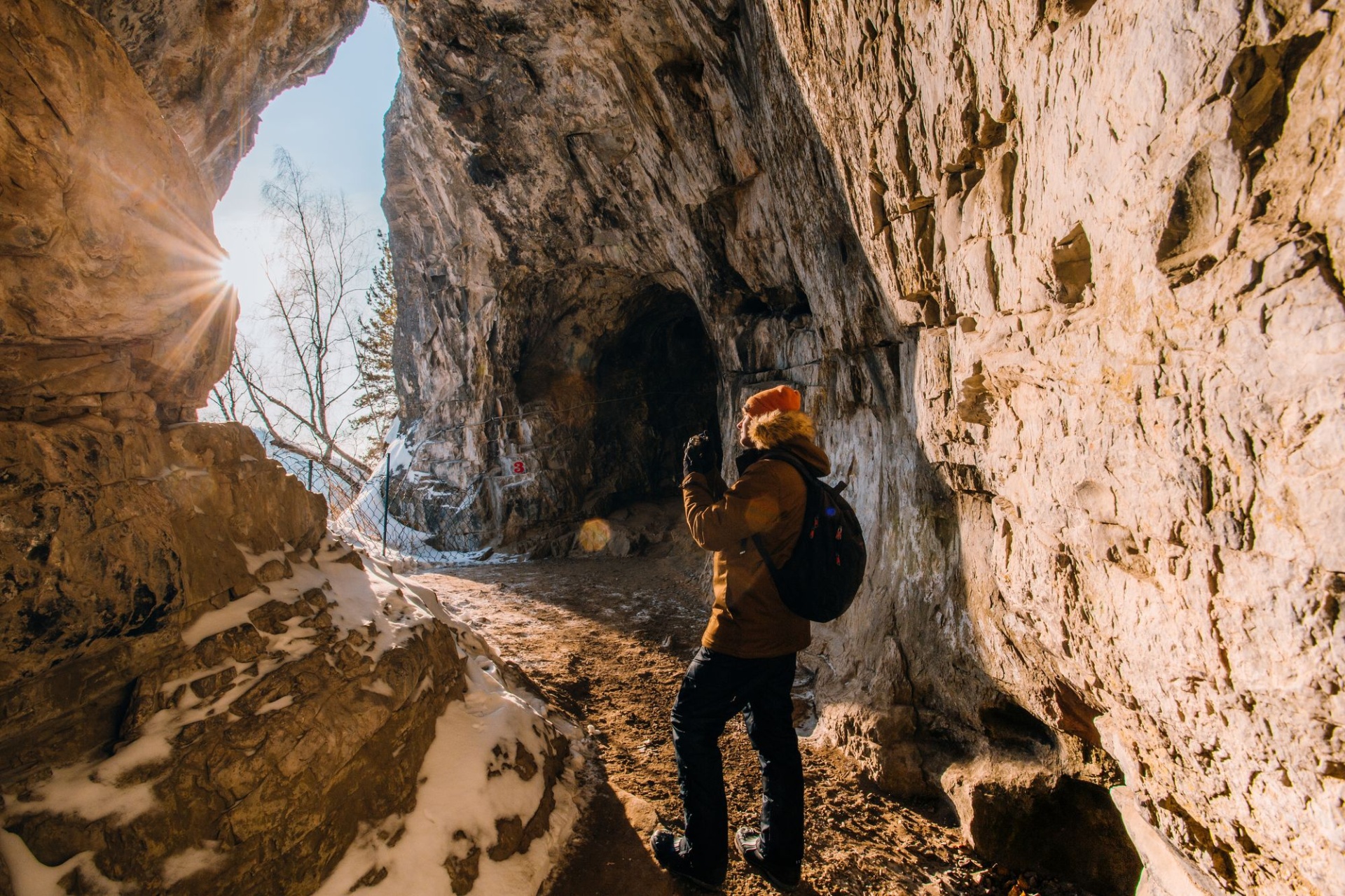 Тавдинские пещеры_Зима на Алтае_Валерий Степанюк.jpg