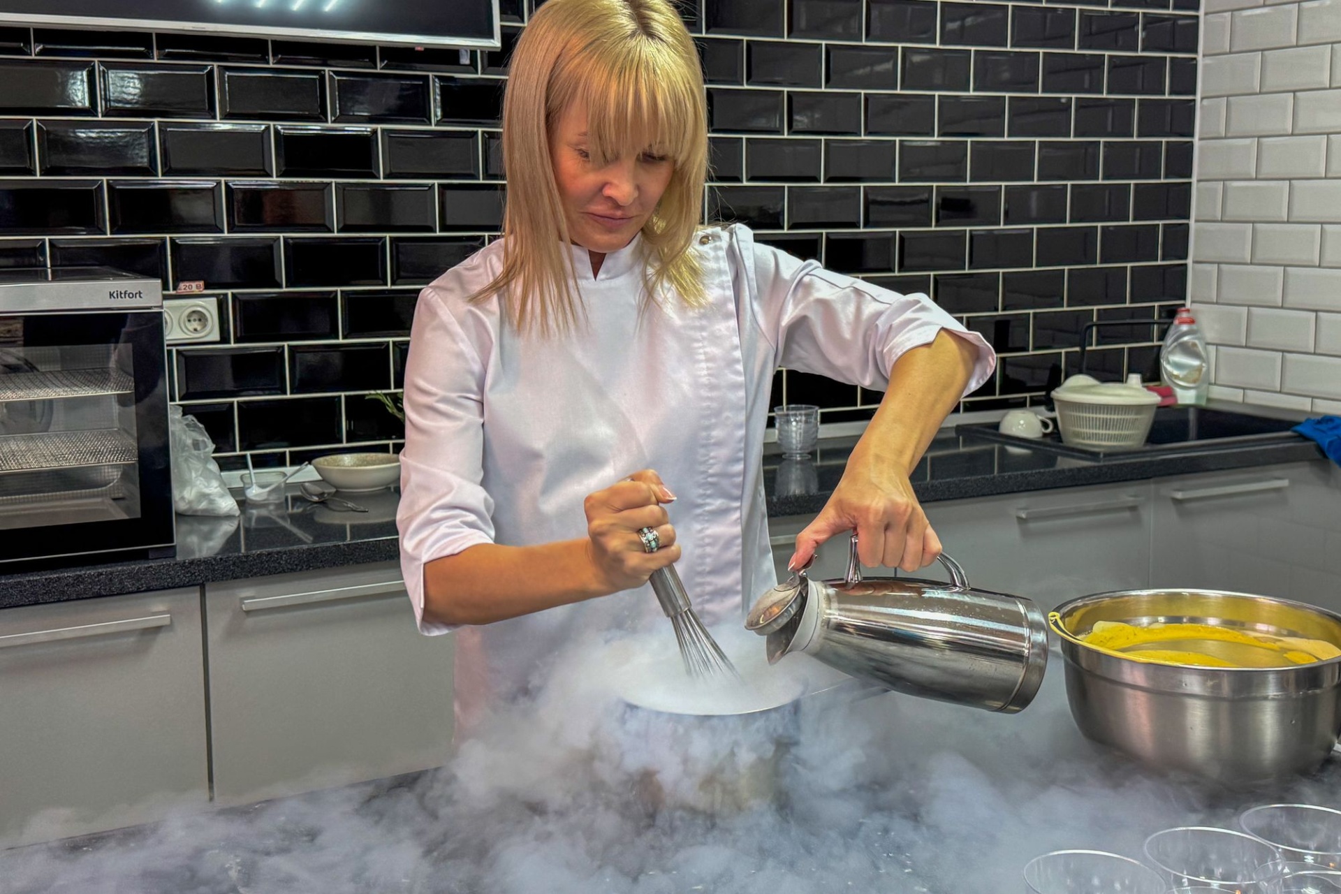 приготовление облепихового мороженого в Барнаульском кооперативном техникуме_Анна Доронина.jpg