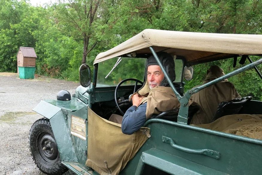 участник автопробега по озерам Алтая Михаил Павлов_Аркадий Гайдамака.jpg