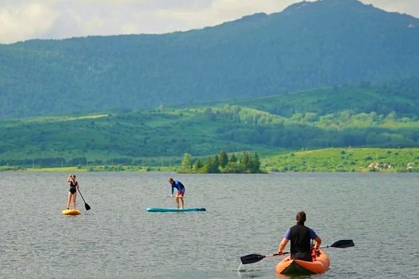 прогулки на сапах по озеру Белому_altaitrekkingclub.jpg