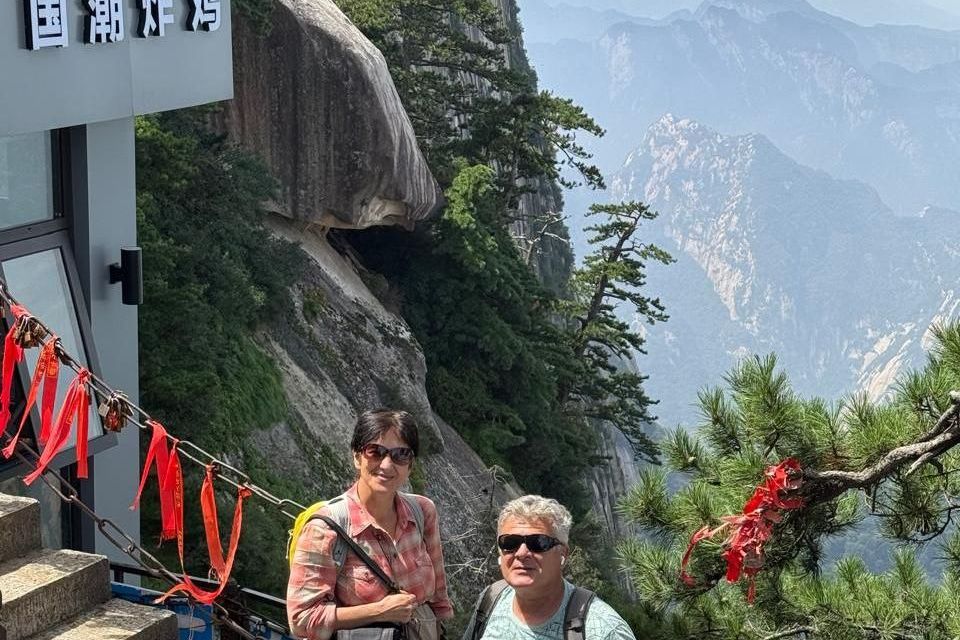 Александр Проваторов и Ольга Маслобоева в Китае_Игорь Чупин.jpg