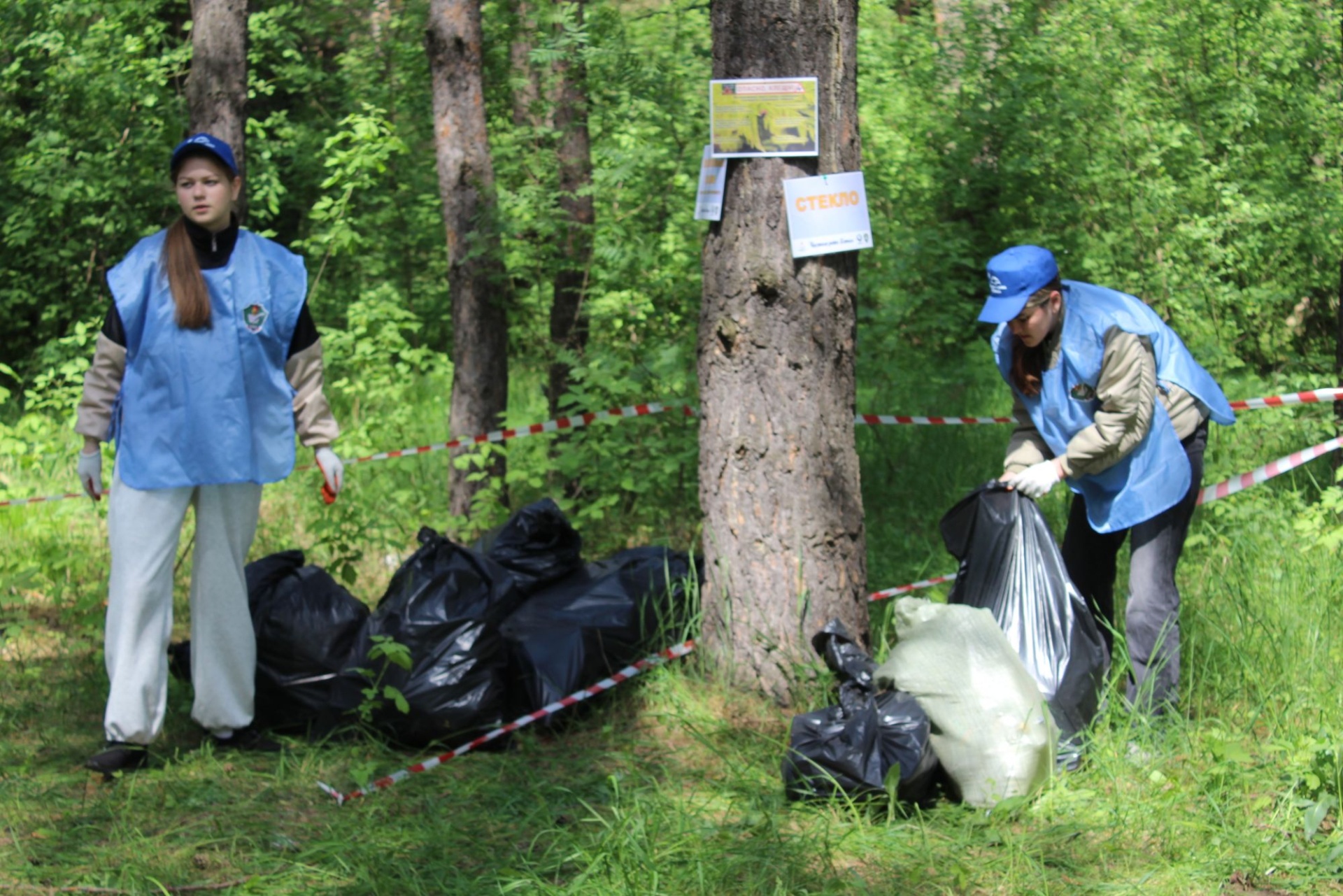 участники эко-акции Чистые реки Алтая на реке Барнаулке_adimtur_ecology.jpg участники эко-акции Чистые реки Алтая на реке Барнаулке_adimtur_ecology.jpg
