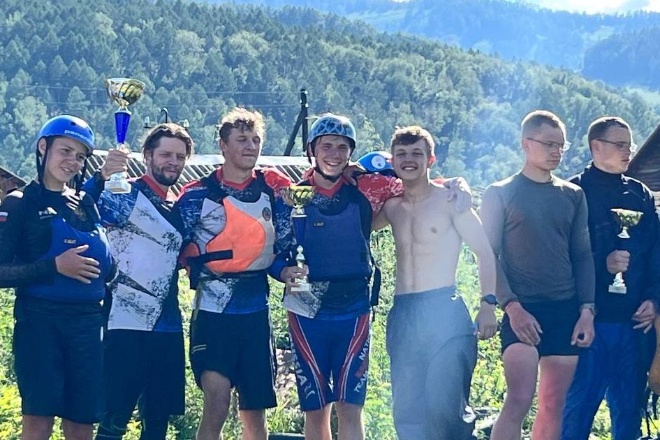 победители фестиваля на бурной воде Кумир_Виктория Шишкина.jpg