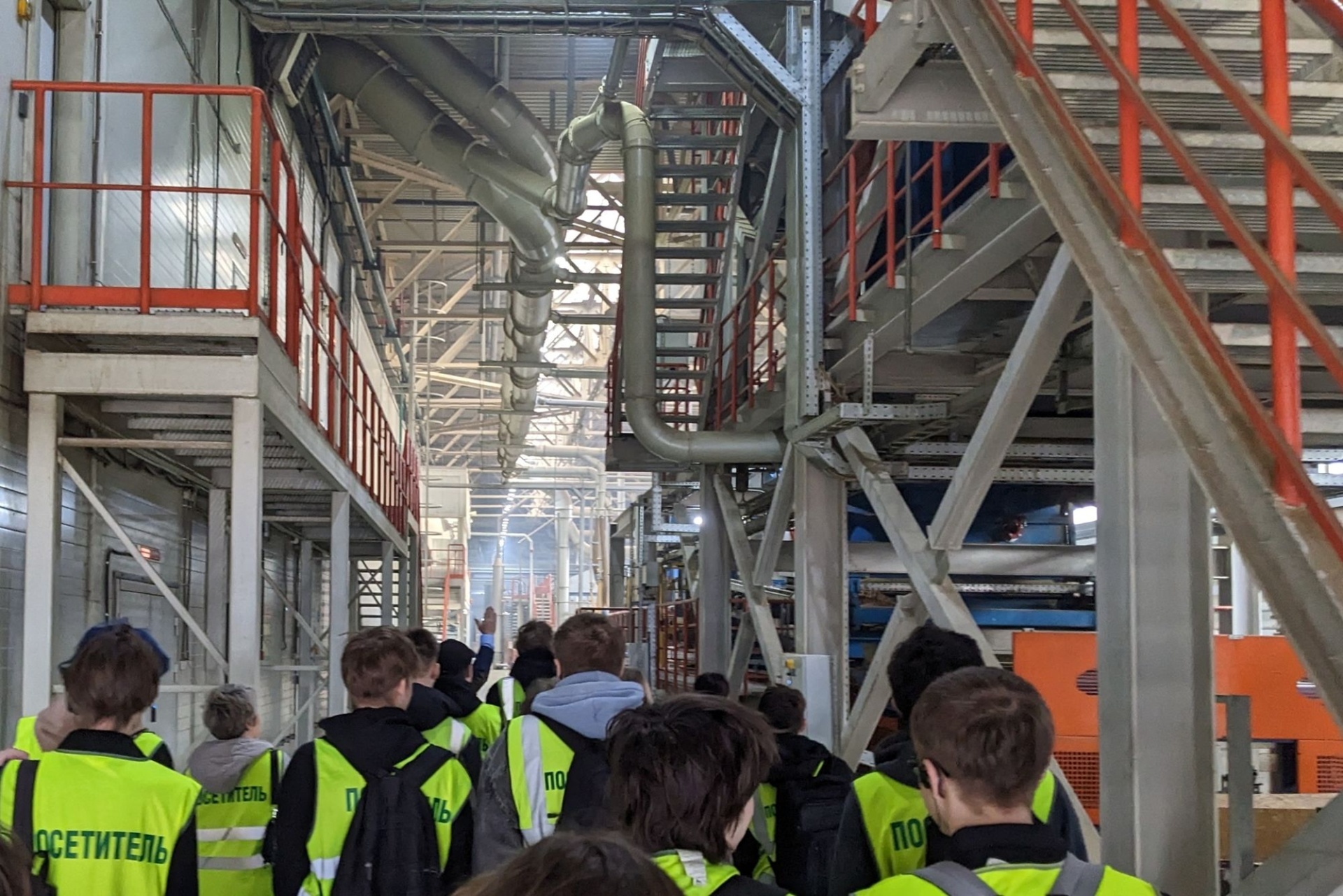 экскурсия по предприятию Алтай-Лес_blgcts.jpg