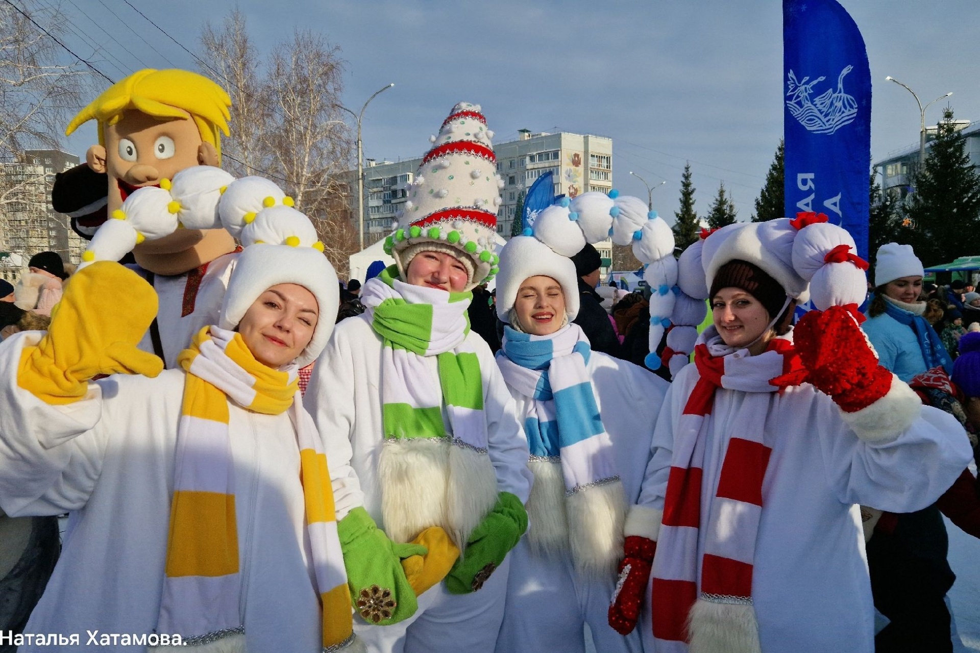 снеговики на Алтайской зимовке_Наталья Хатамова.jpg