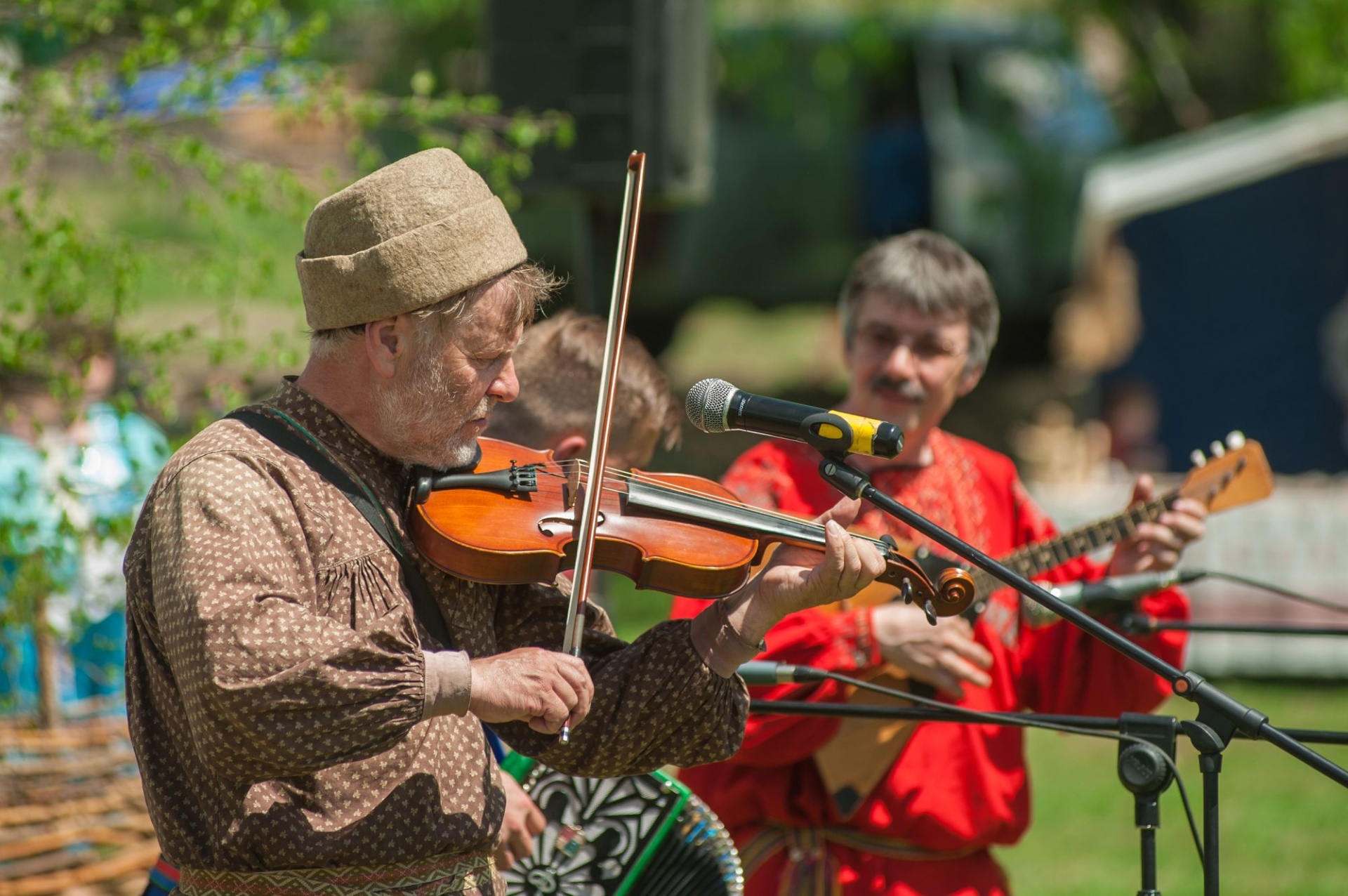 музыка Чарышских казаков на Троице в Топольном_Руслан Олинчук.jpg музыка Чарышских казаков на Троице в Топольном_Руслан Олинчук.jpg
