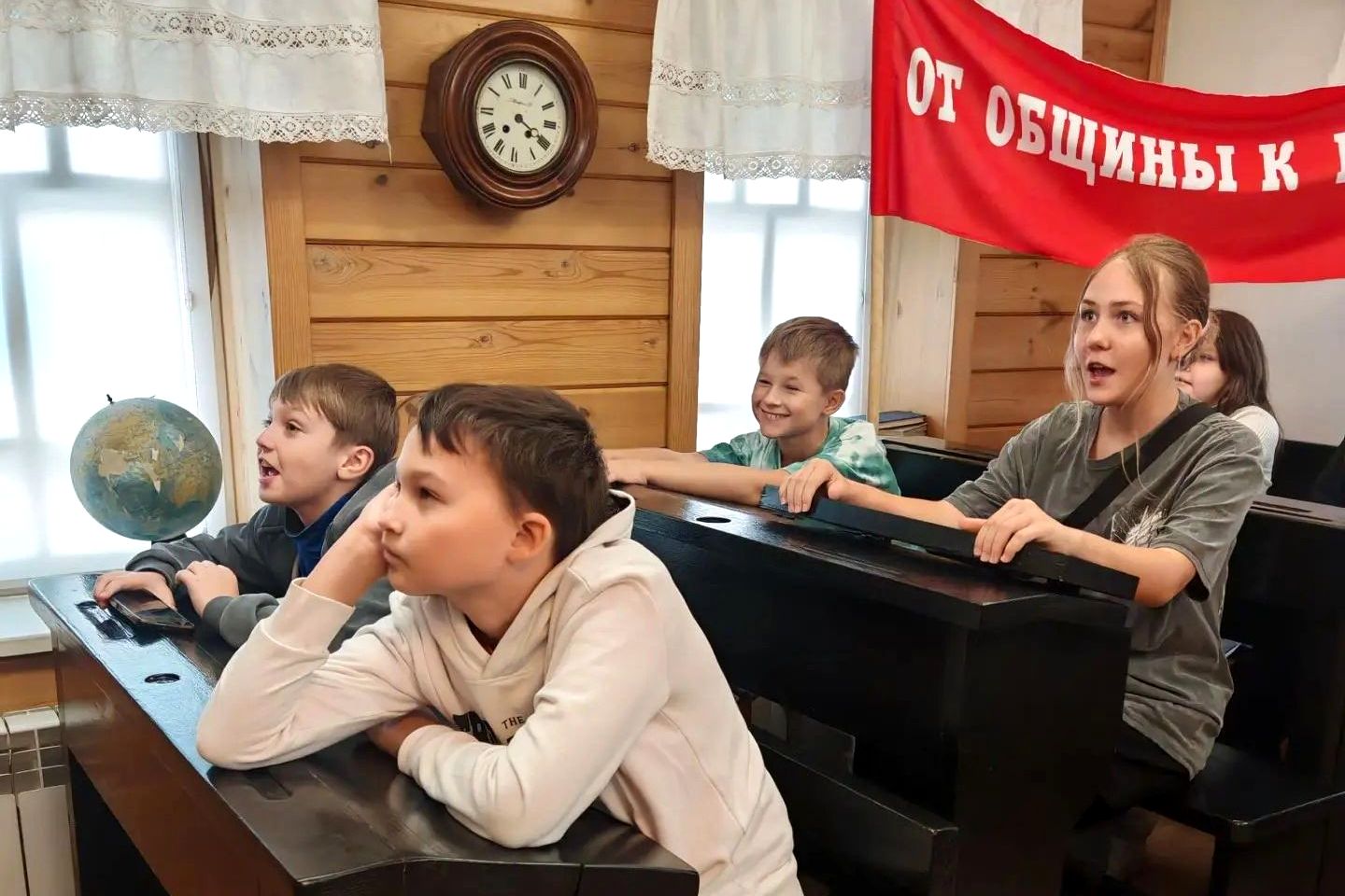 экскурсия в музей Титова в День туризма_Елена Пелеганчук.jpg экскурсия в музей Титова в День туризма_Елена Пелеганчук.jpg