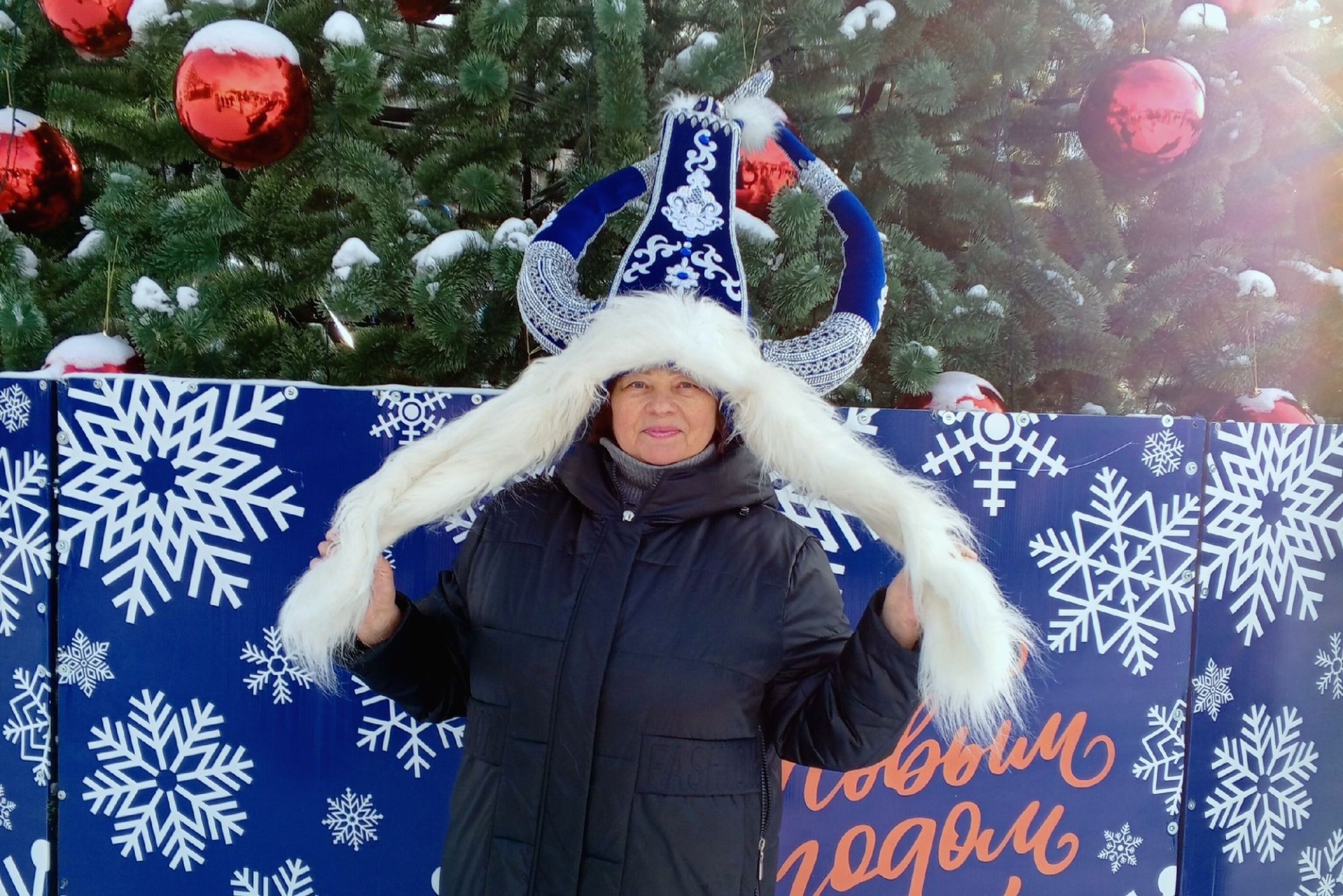 фотосессии в шапке Деда Мороза на Алтайской зимовке_Ольга Колпакова.jpg