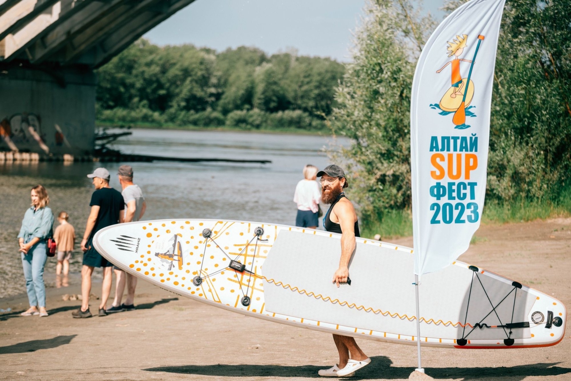 Иван Карташов на бийском фестивале Алтай SUP ФЕСТ_Алтай SURF Станция.jpg