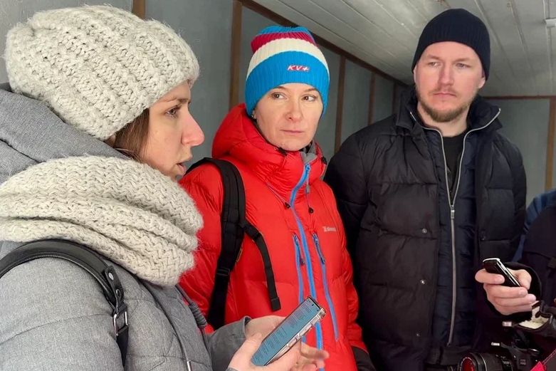 Лидия Дашкова рассказывает членам экосовета о сайте Алтайский тропинг_ecosoviet22.jpg