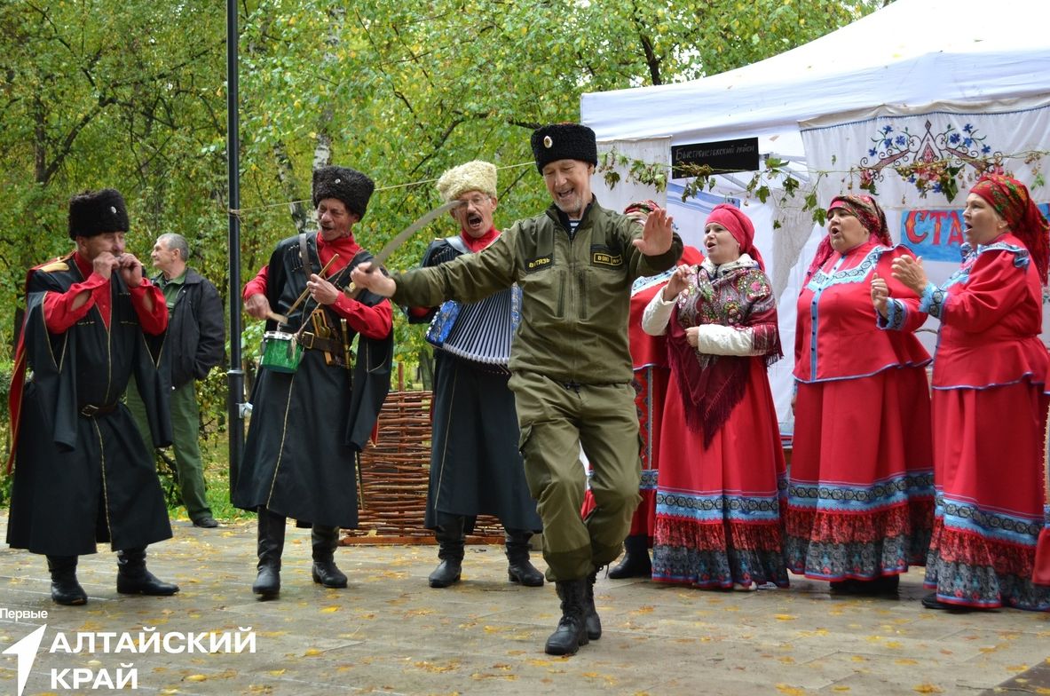 площадка Быстроистокского района на турфестивале в Изумрудном_mypervie22.jpg